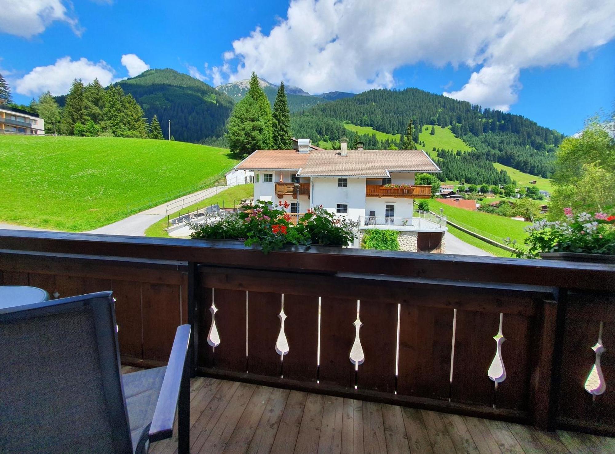 Hotel Klockerhof Lermoos Exterior photo